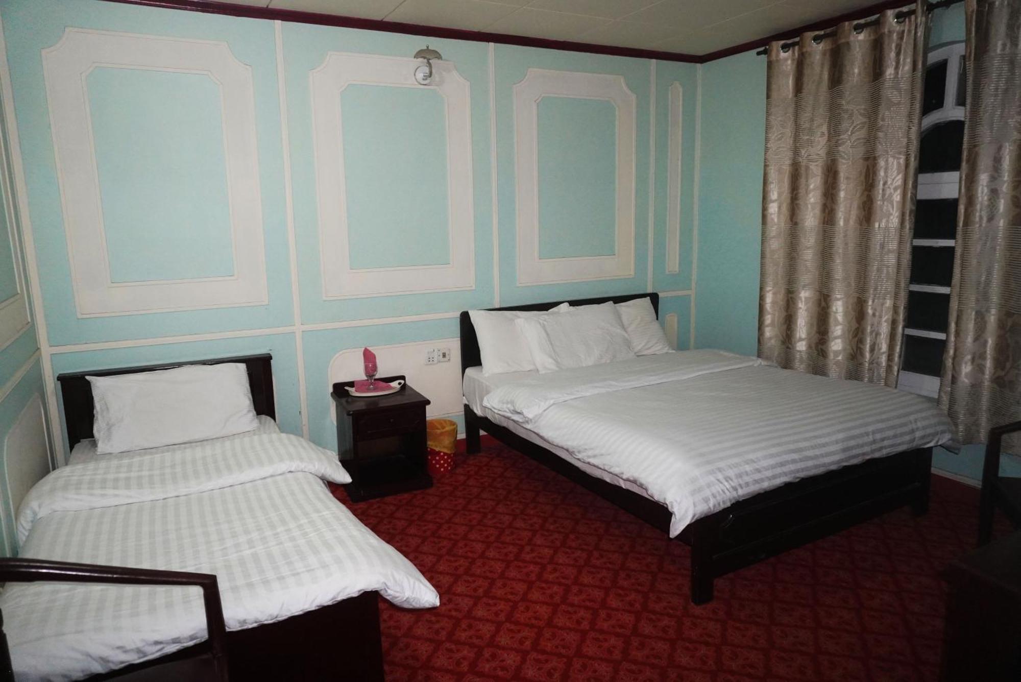 Hotel Dewanekhas Скарду Екстериор снимка