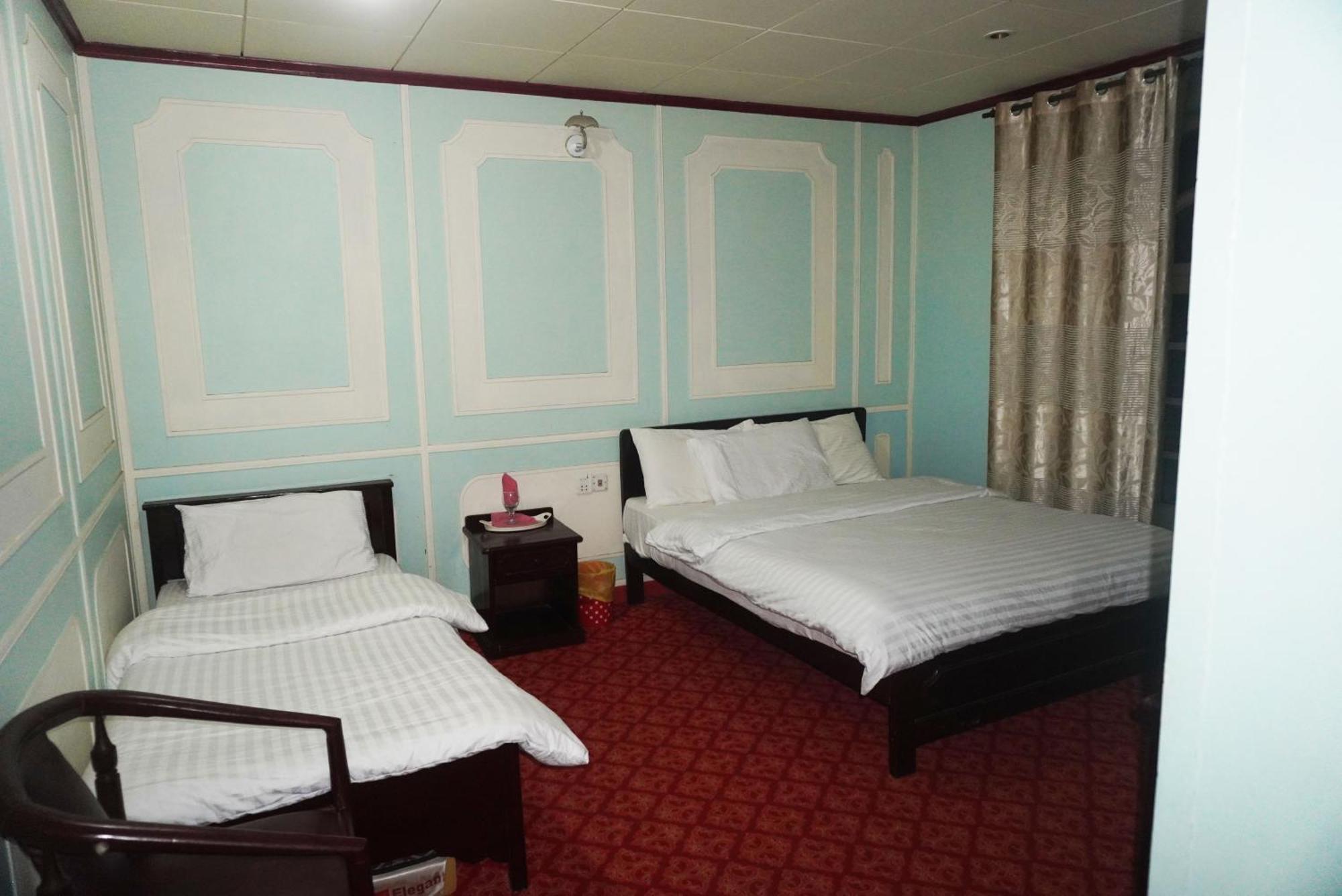 Hotel Dewanekhas Скарду Екстериор снимка