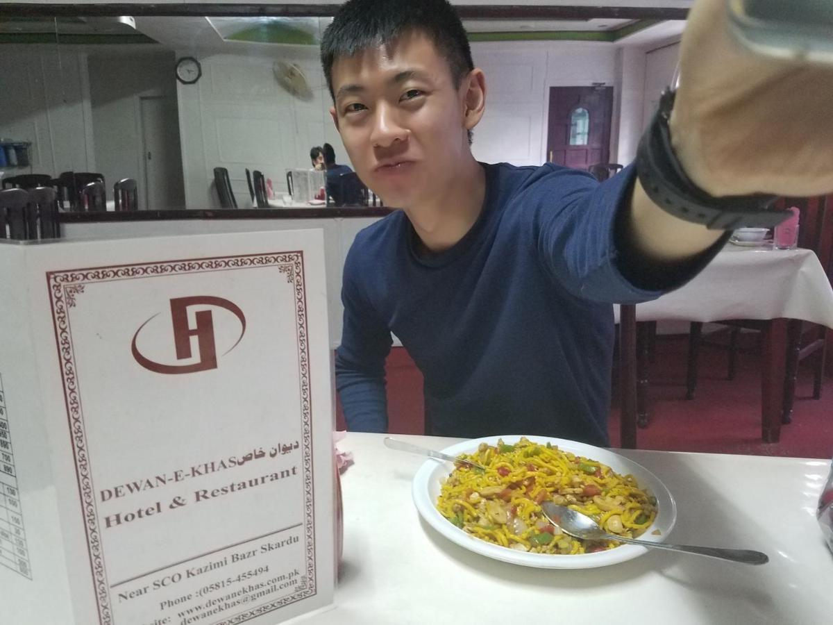 Hotel Dewanekhas Скарду Екстериор снимка