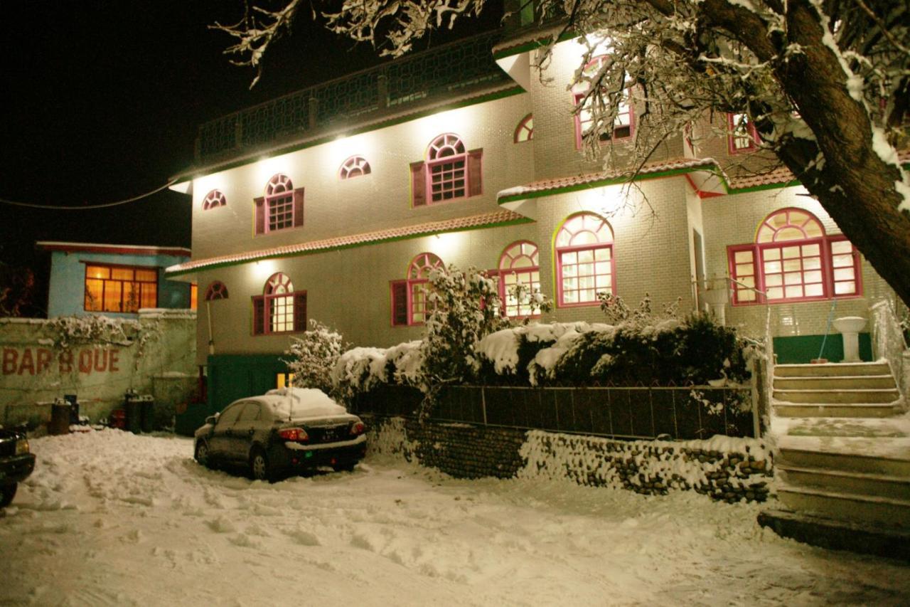 Hotel Dewanekhas Скарду Екстериор снимка