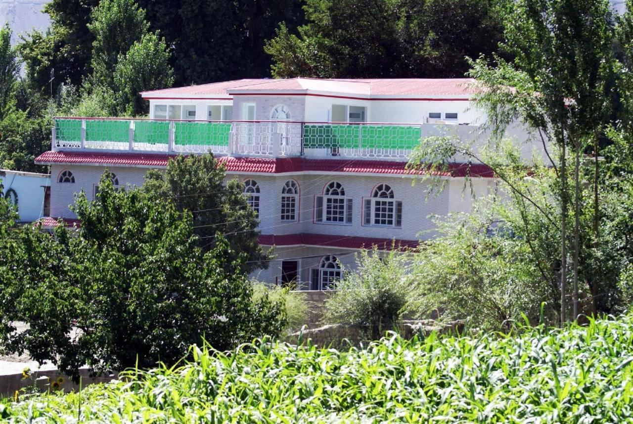 Hotel Dewanekhas Скарду Екстериор снимка