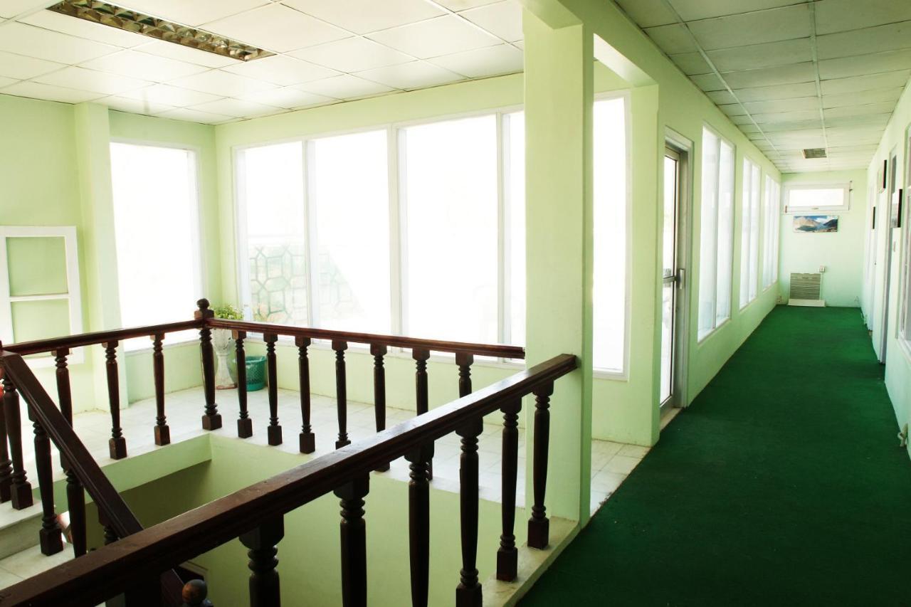 Hotel Dewanekhas Скарду Екстериор снимка